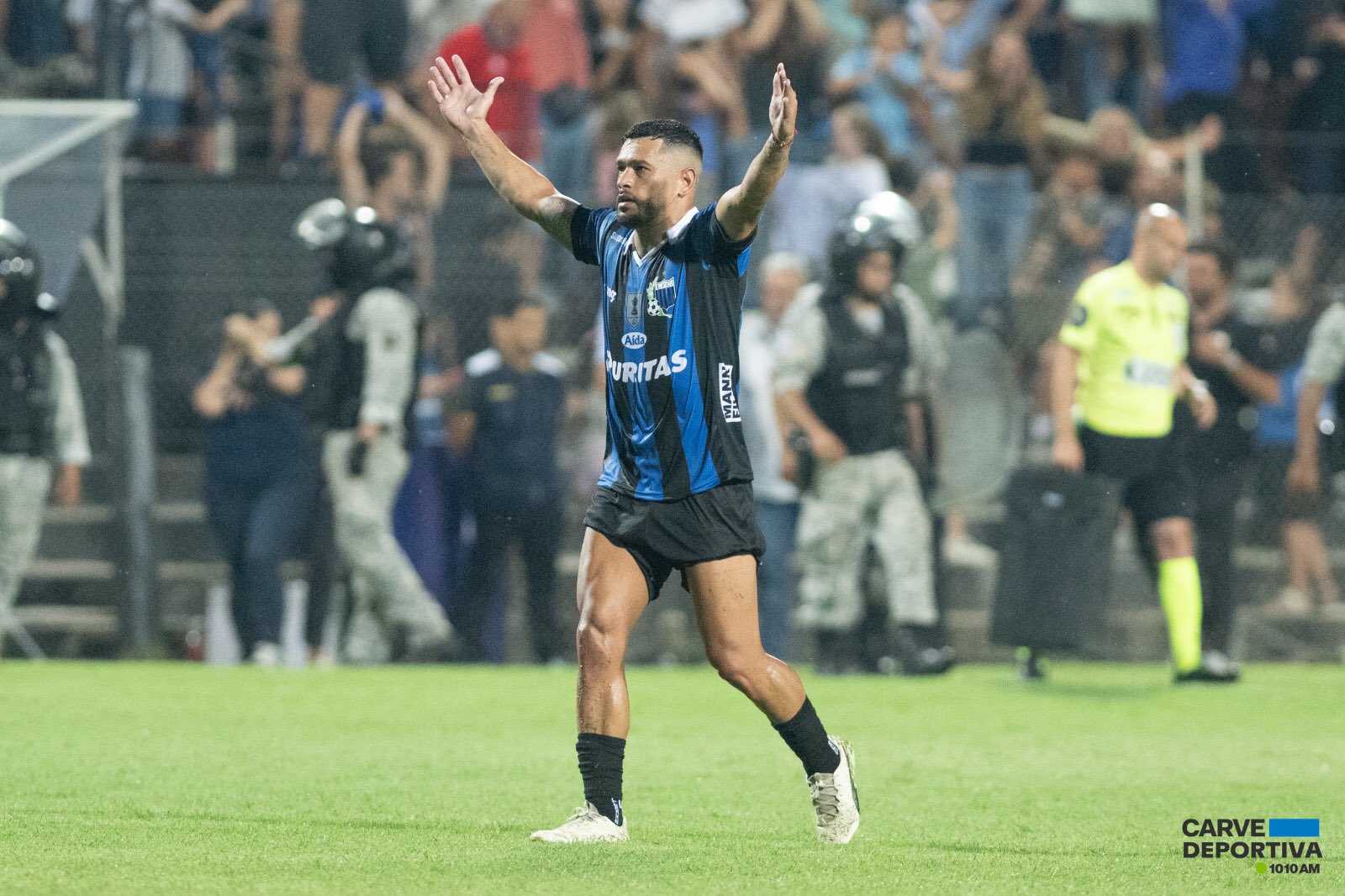 Miguel Samudio “Feliz de poder sumar otro título con Liverpool”